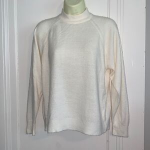 ‎Vtg Laura Gayle petite cream acrylic sweater
